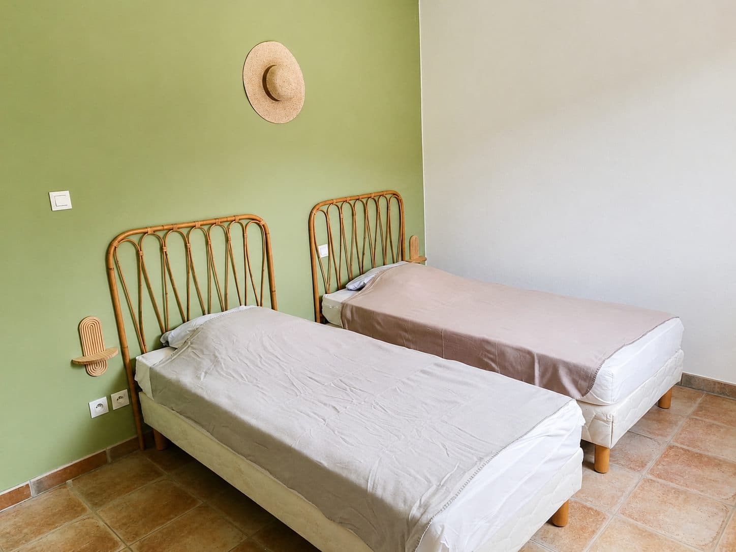 Chambre sauge aux lits jumeaux